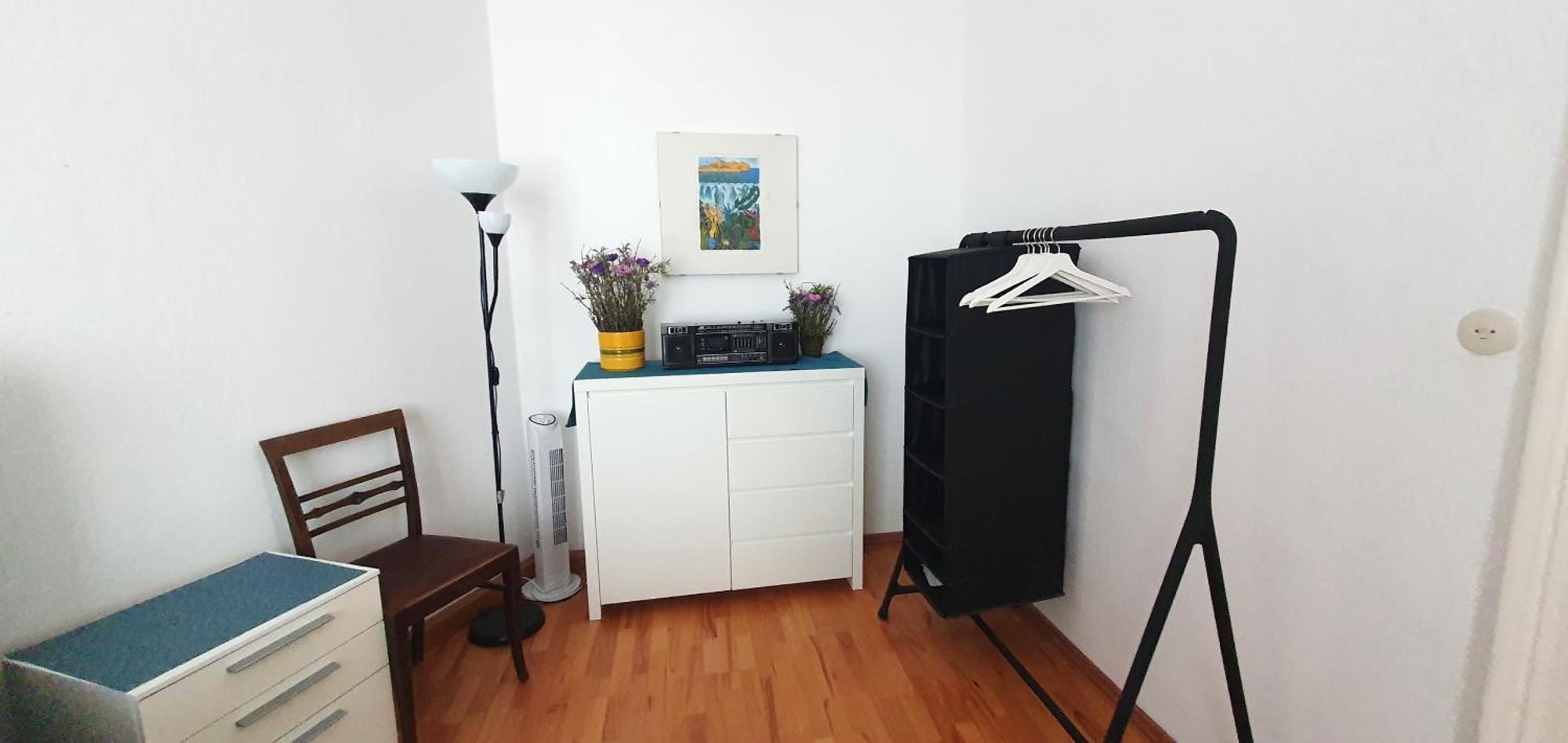In Imperial Design, Location * Viena