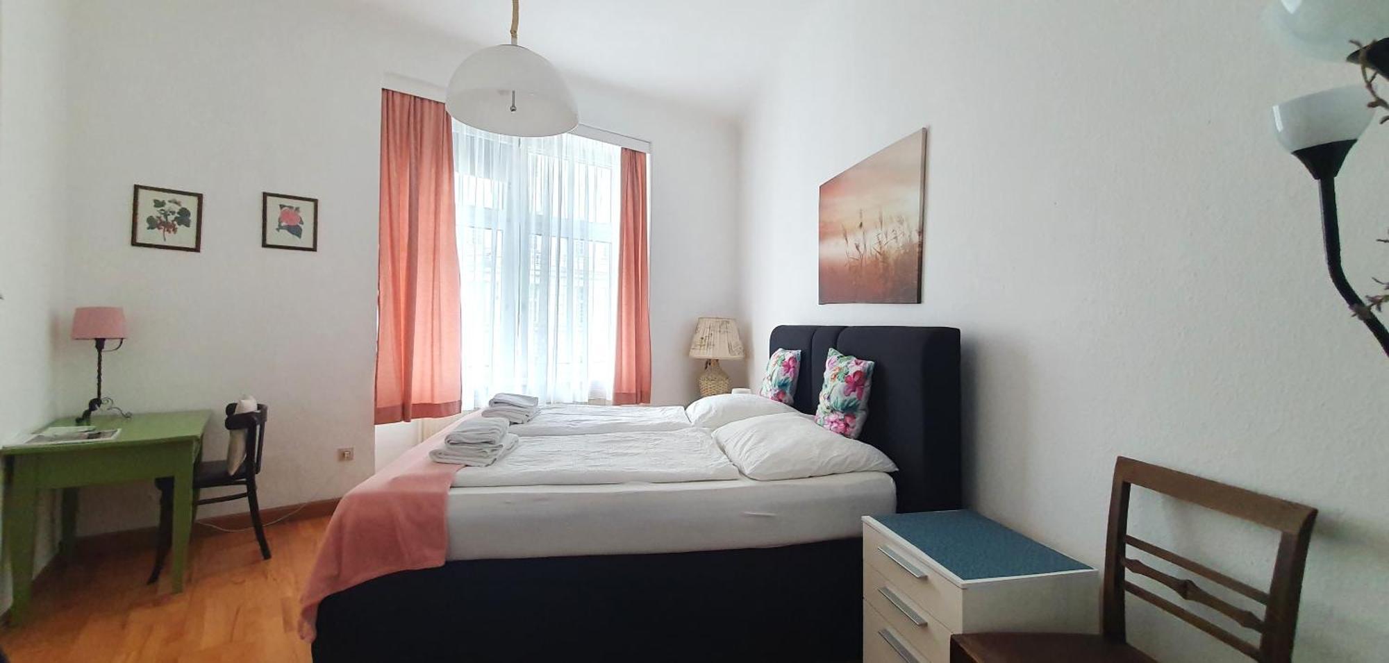 In Imperial Design, Location Viena